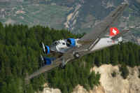 Gebirgsflug Alpnach Schweiz 394.jpg (218581 Byte)