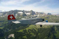 Gebirgsflug Alpnach Schweiz 459.jpg (226162 Byte)